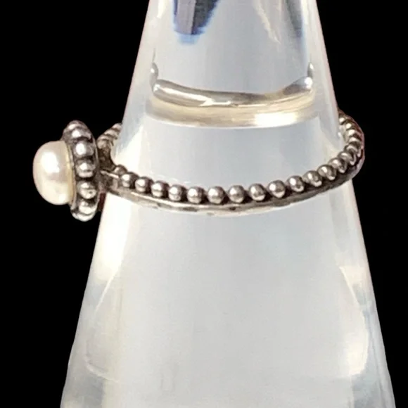 SILPADA Retired Sterling Silver Pearl Woman’s Ring Designer Jewelry - Picture 4 of 9